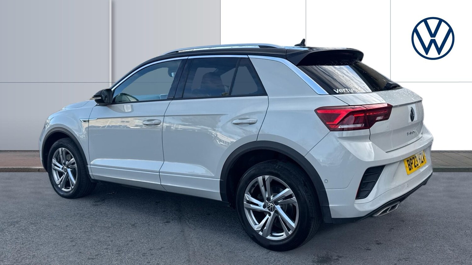 Used Volkswagen T-Roc 2023 for sale - 77973177: Photo 3