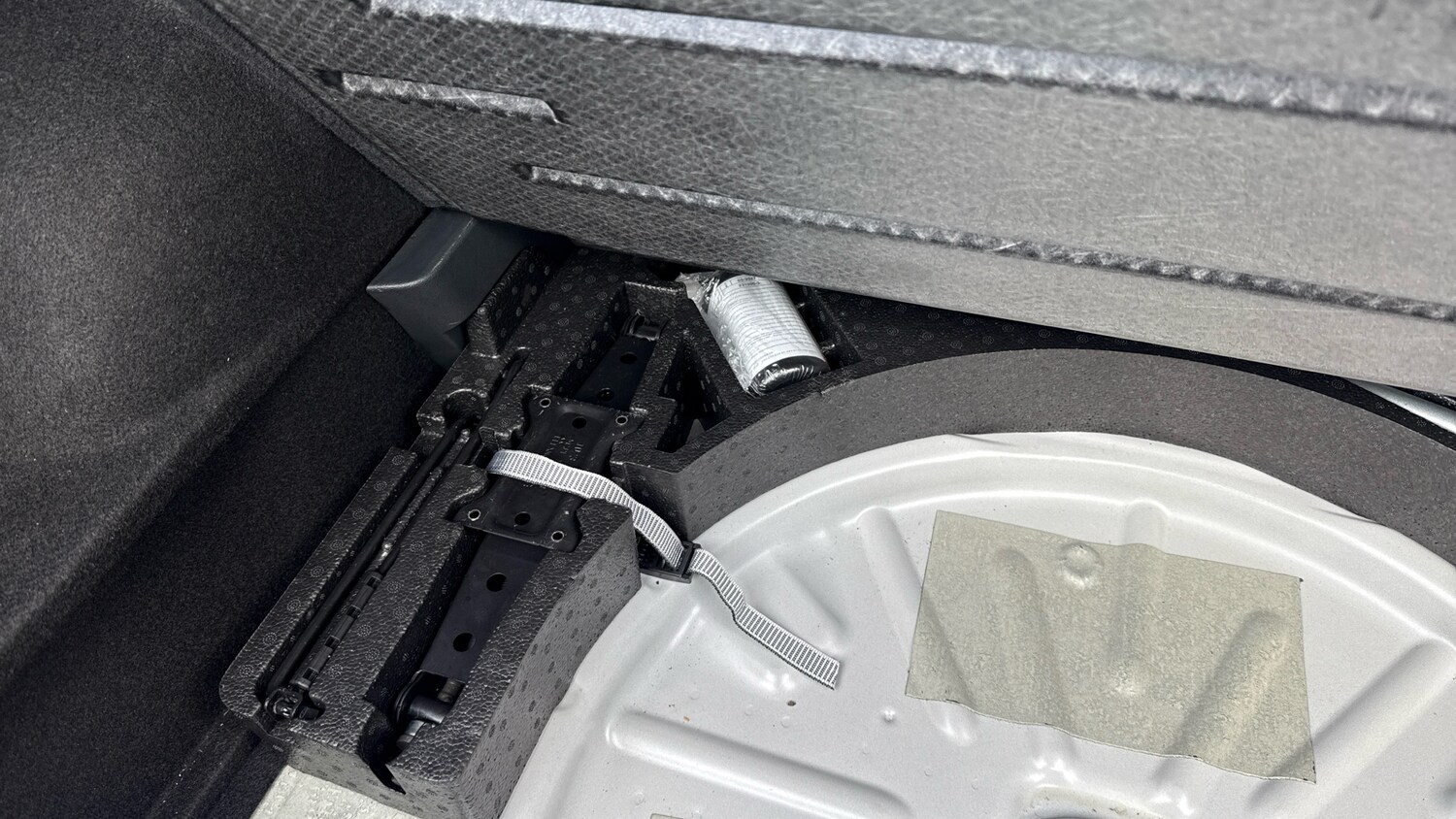 Used Volkswagen T-Roc 2023 for sale - 77973177: Photo 31