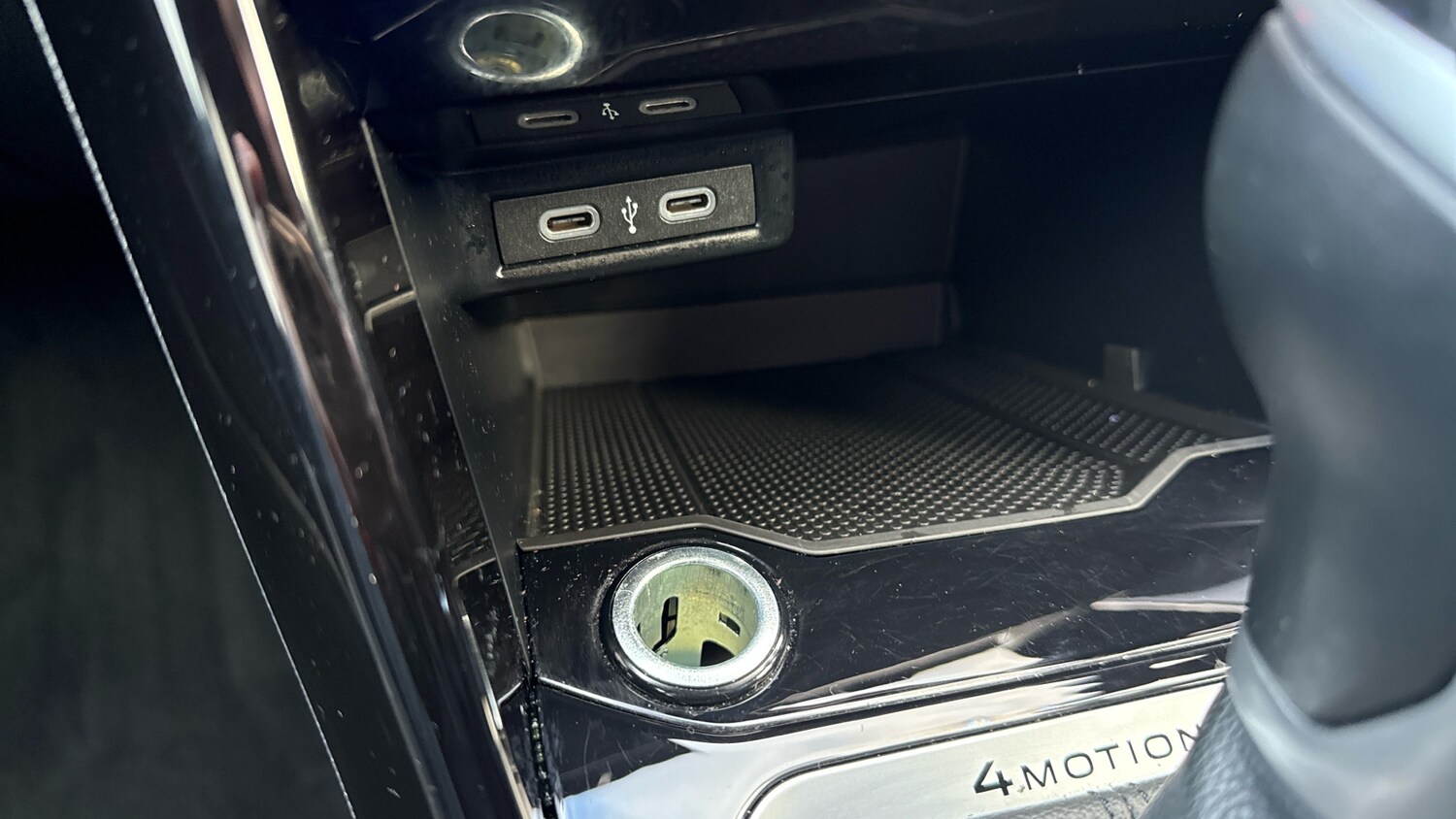 Used Volkswagen T-Roc 2023 for sale - 77973177: Photo 39