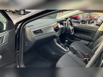 Used Volkswagen Polo 2018 for sale - 76405183: Photo