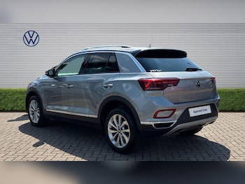 Used Volkswagen T-Roc 2023 for sale - 79081711: Photo