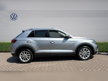 Used Volkswagen T-Roc 2023 for sale - 79081711: Photo
