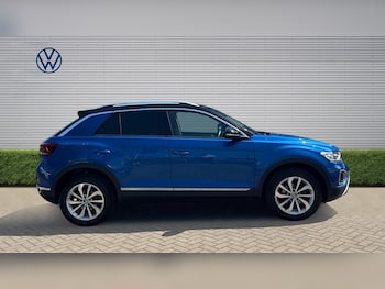Used Volkswagen T-Roc 2023 for sale - 78724977: Photo
