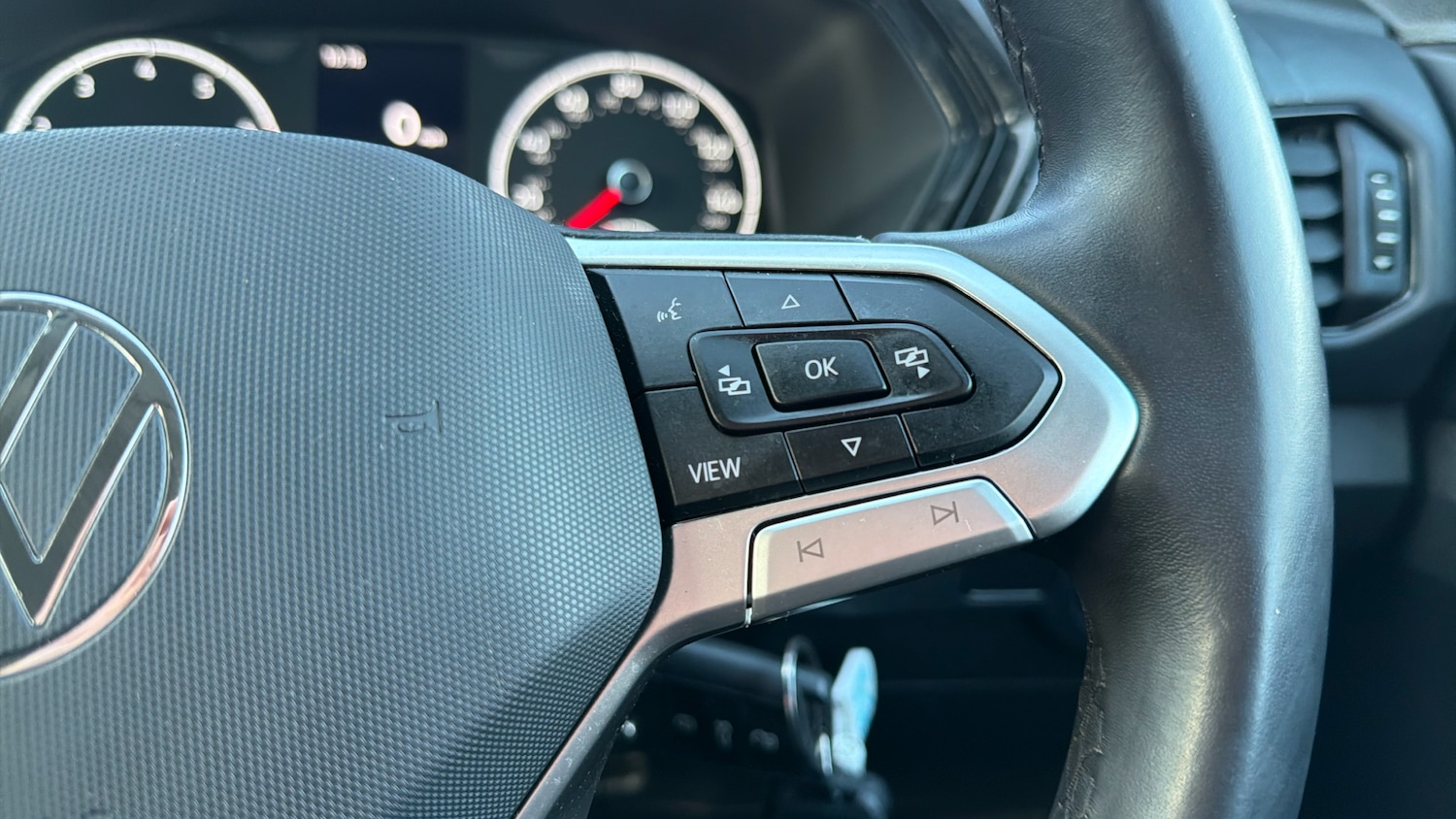 Used Volkswagen T-Cross 2022 for sale - 77323819: Photo 18