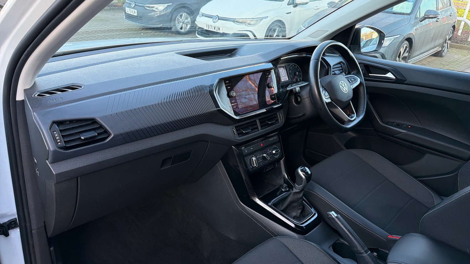 Used Volkswagen T-Cross 2022 for sale - 77323819: Photo 2