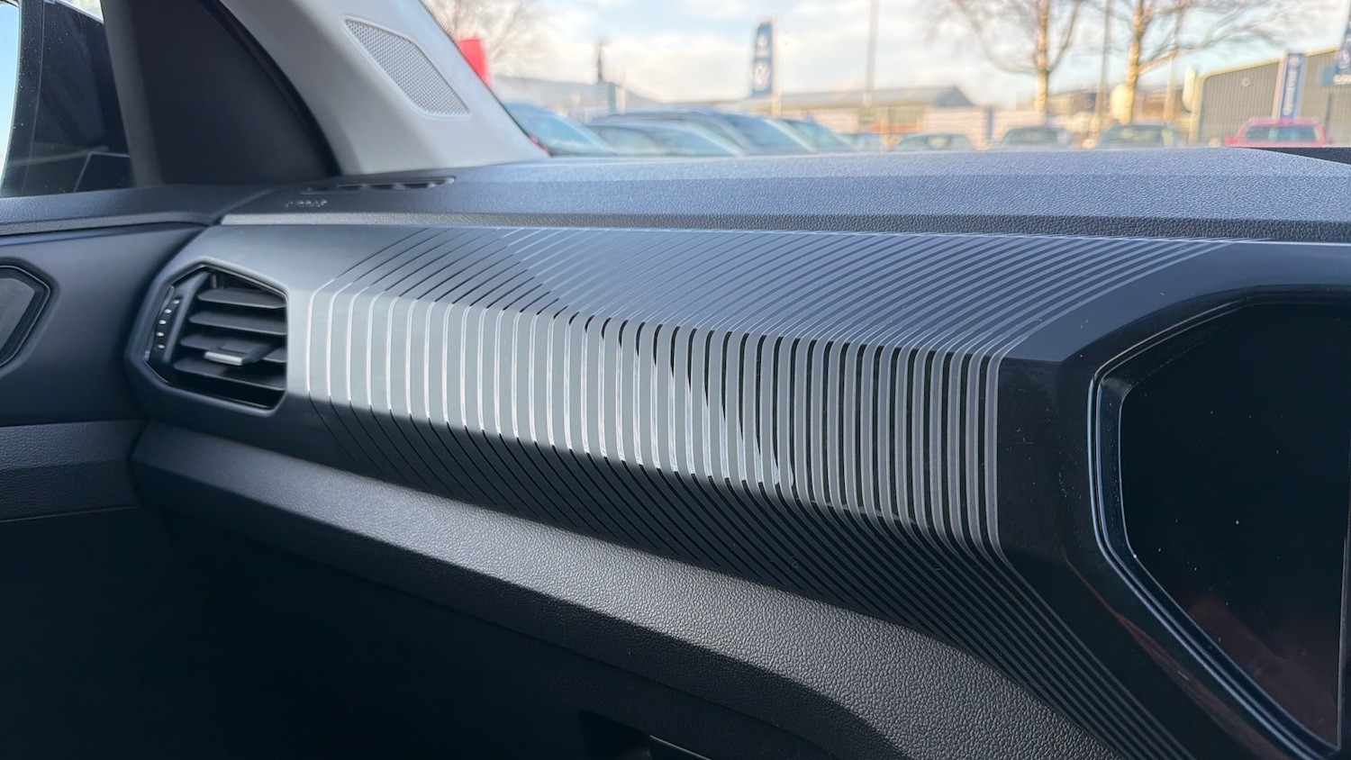 Used Volkswagen T-Cross 2022 for sale - 77323819: Photo 39