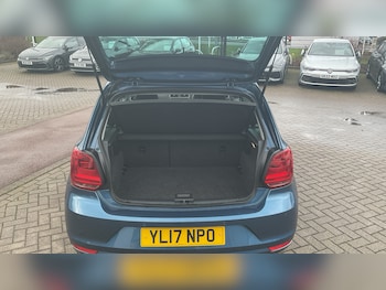 Used Volkswagen Polo 2017 for sale - 77270717: Photo