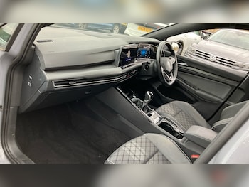 Used Volkswagen Golf 2022 for sale - 76274388: Photo