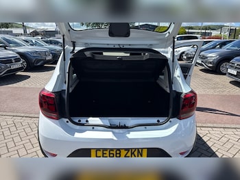 Used Dacia Sandero Stepway 2018 for sale - 78775492: Photo