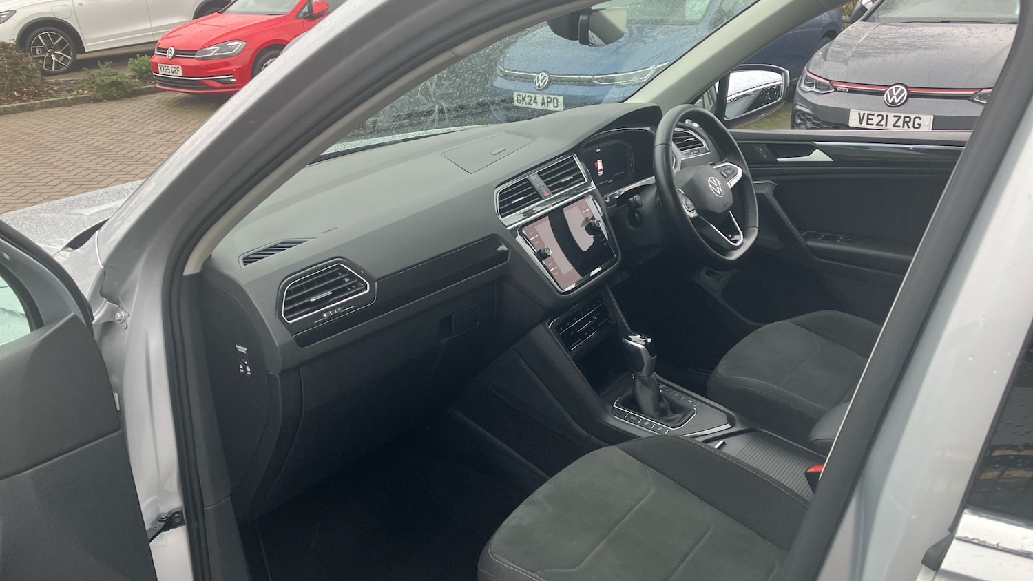 Used Volkswagen Tiguan 2021 for sale - 76779276: Photo 2