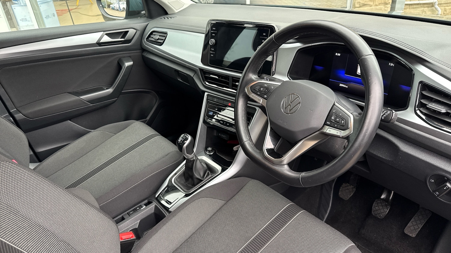 Used Volkswagen T-Roc 2024 for sale - 78000794: Photo 6