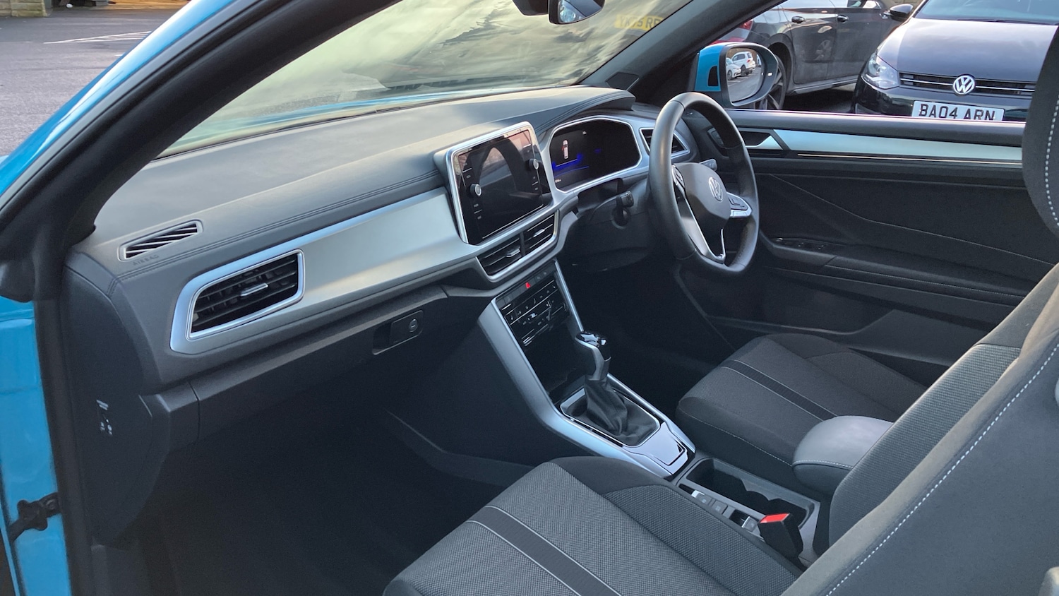 Used Volkswagen T-Roc 2025 for sale - 76762315: Photo 2