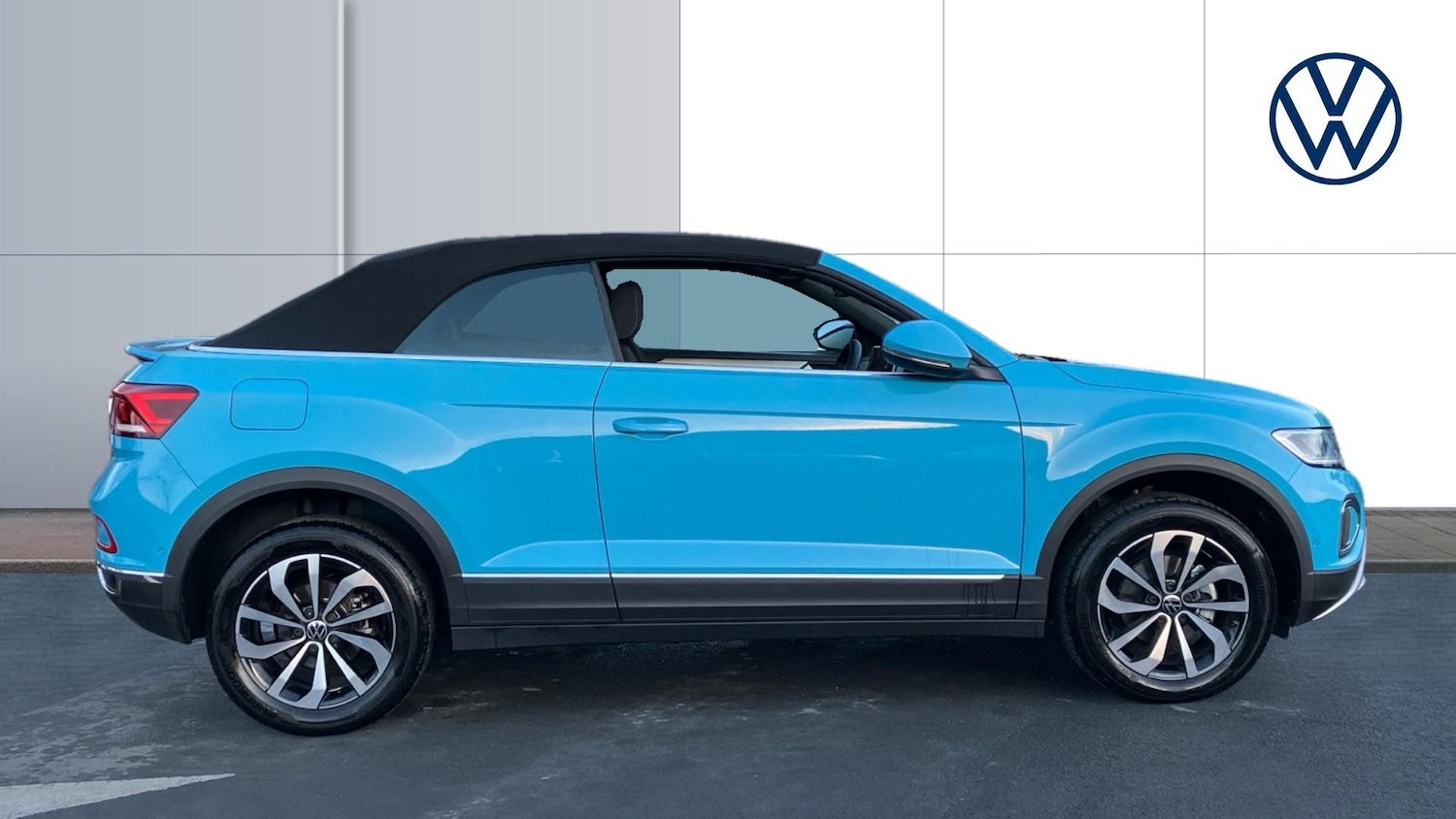 Used Volkswagen T-Roc 2025 for sale - 76762315: Photo 4