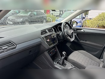 Used Volkswagen Tiguan 2021 for sale - 78820411: Photo