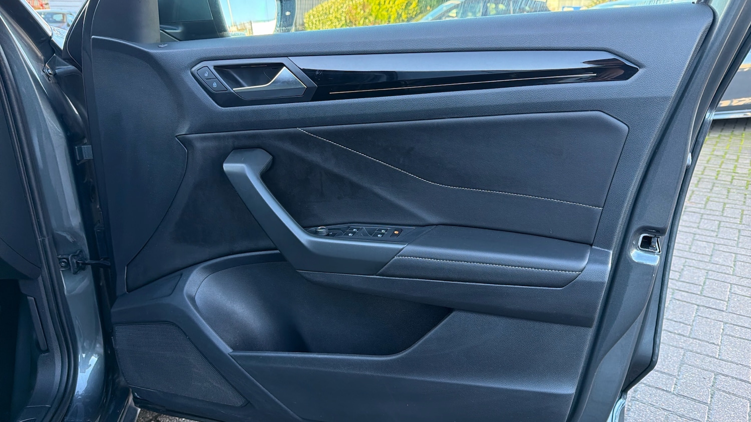 Used Volkswagen T-Roc 2022 for sale - 77138483: Photo 19