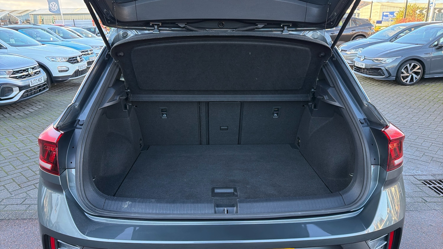 Used Volkswagen T-Roc 2022 for sale - 77138483: Photo 20