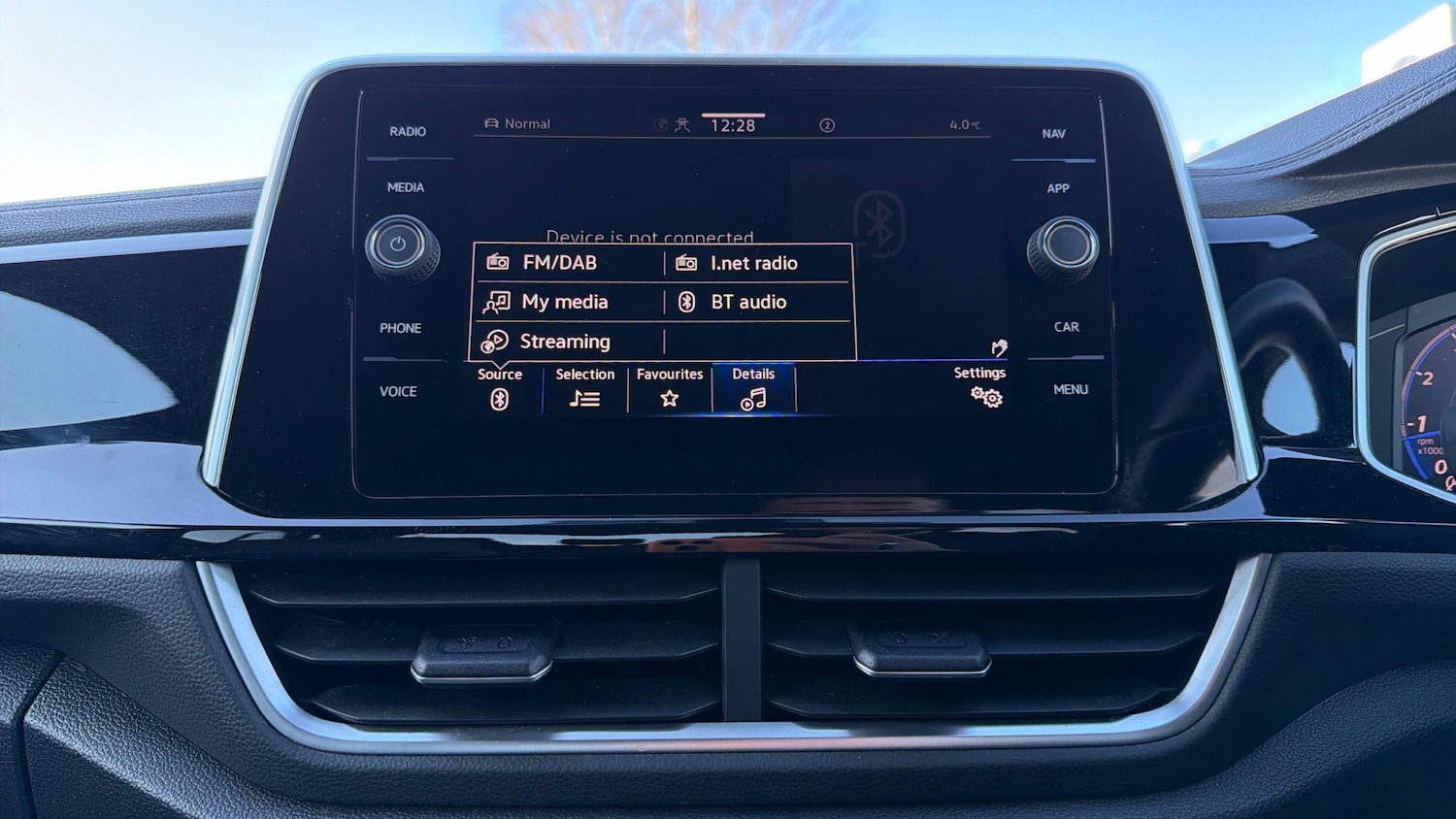 Used Volkswagen T-Roc 2022 for sale - 77138483: Photo 32