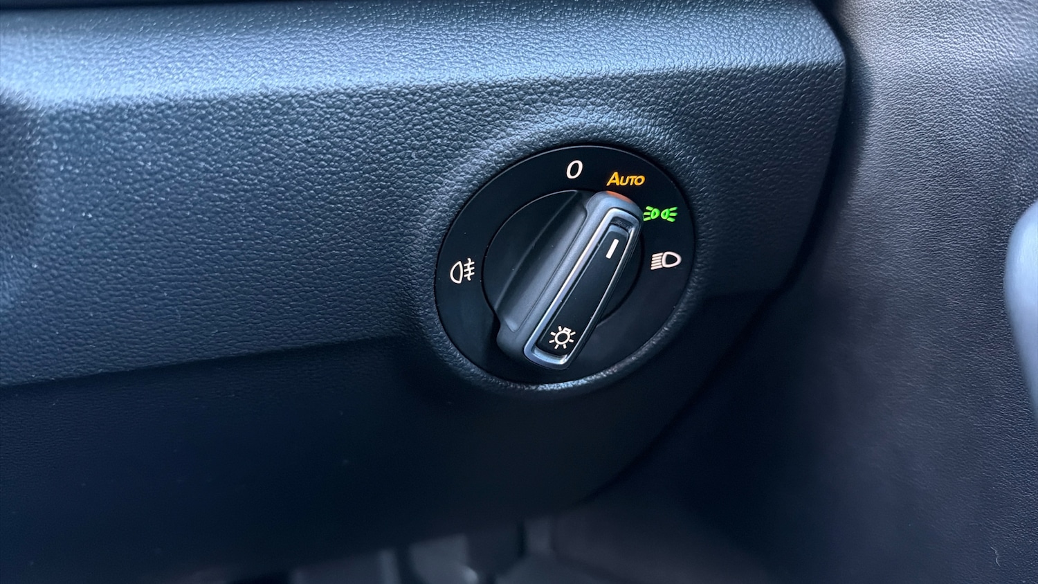 Used Volkswagen T-Roc 2022 for sale - 77138483: Photo 36