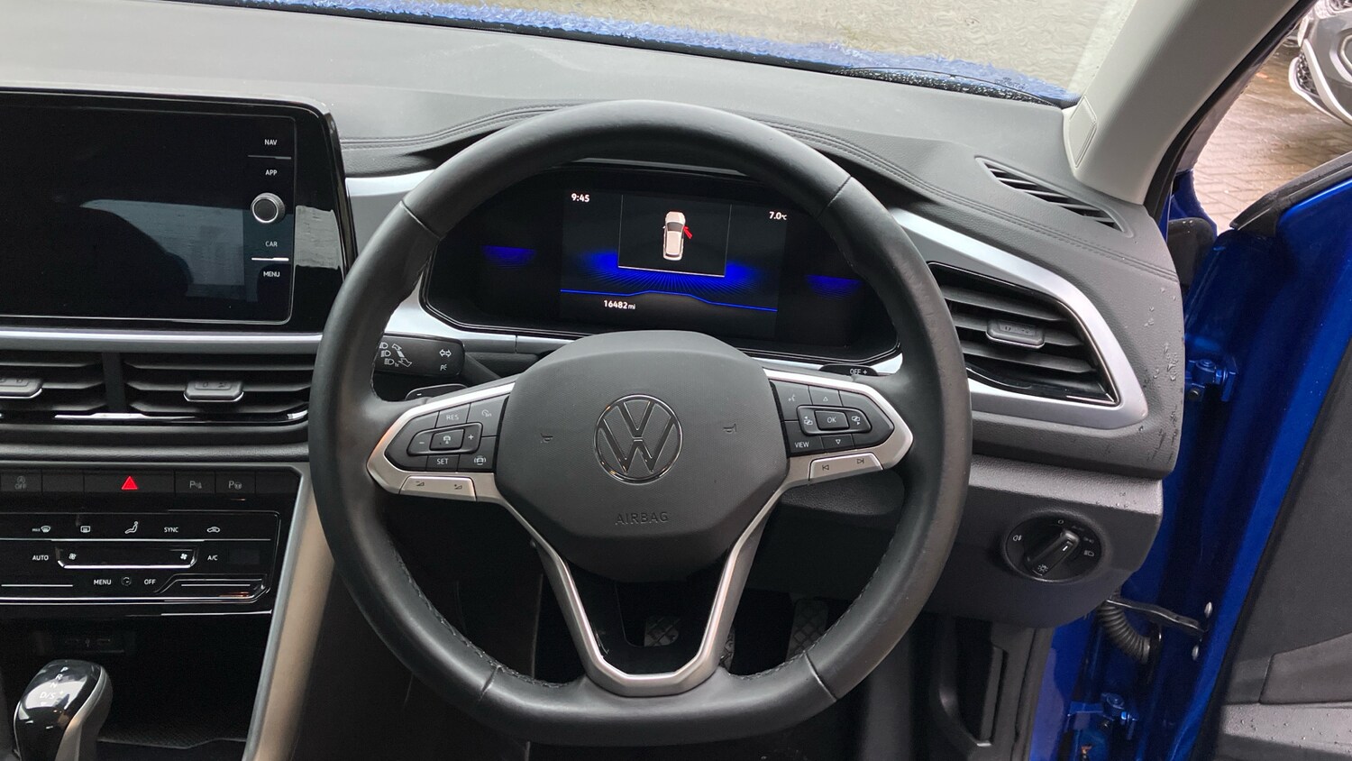 Used Volkswagen T-Roc 2022 for sale - 76557308: Photo 10