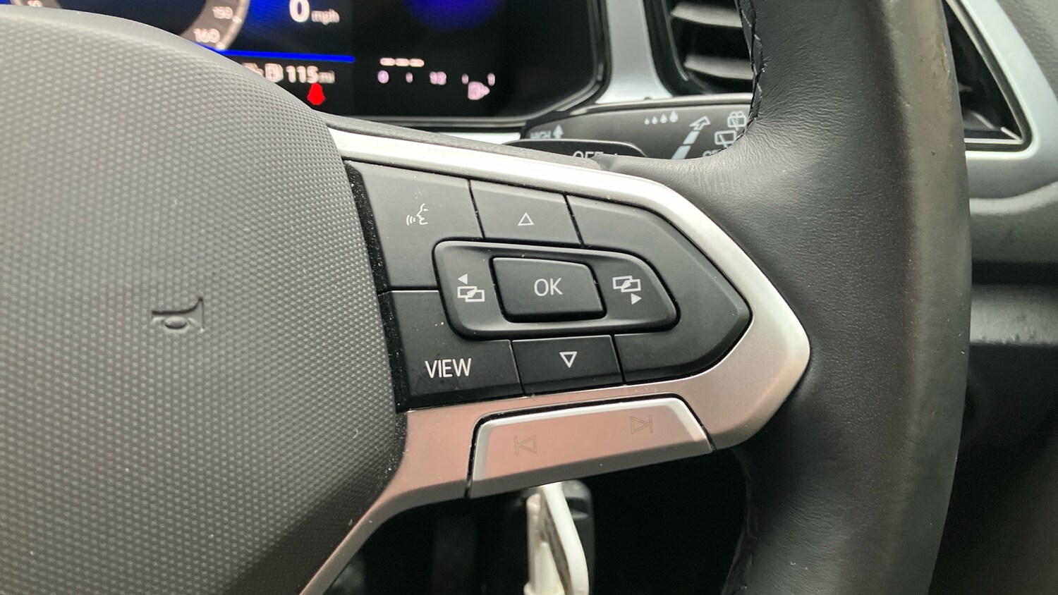 Used Volkswagen T-Roc 2022 for sale - 76557308: Photo 18