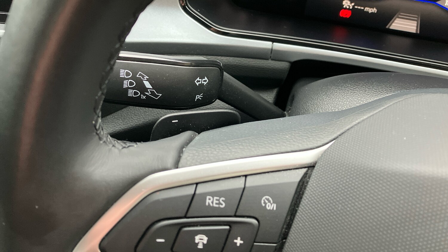 Used Volkswagen T-Roc 2022 for sale - 76557308: Photo 33