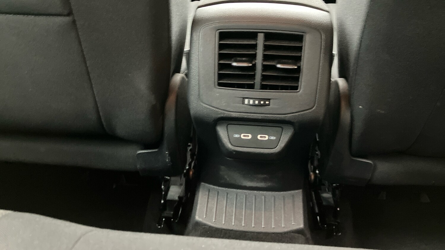 Used Volkswagen T-Roc 2022 for sale - 76557308: Photo 41