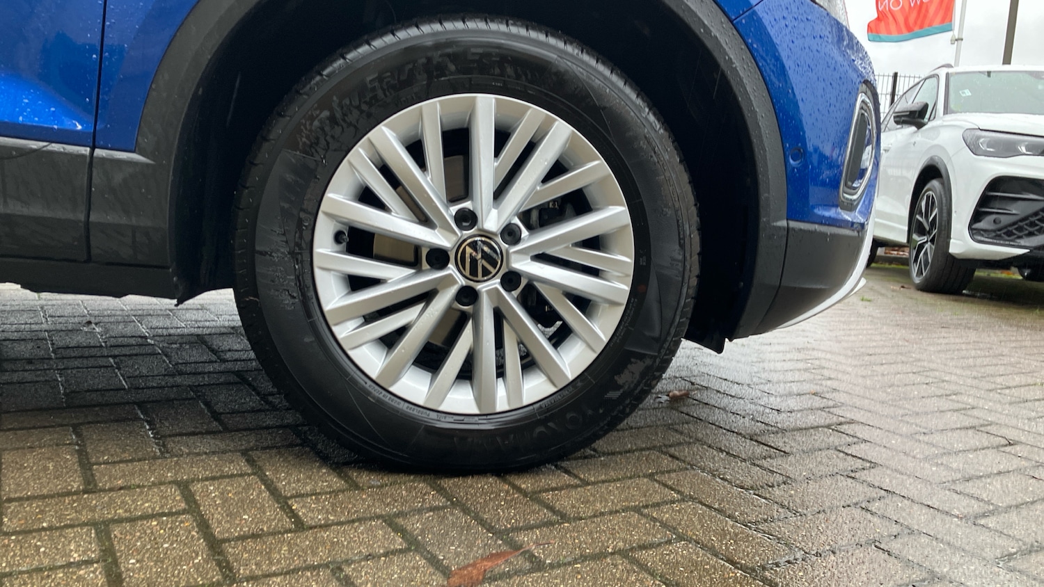 Used Volkswagen T-Roc 2022 for sale - 76557308: Photo 5