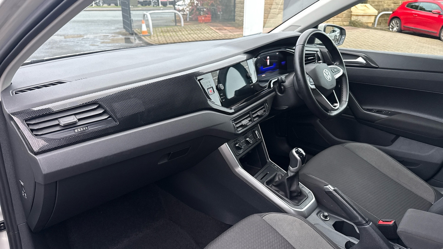 Used Volkswagen Polo 2023 for sale - 77325967: Photo 2