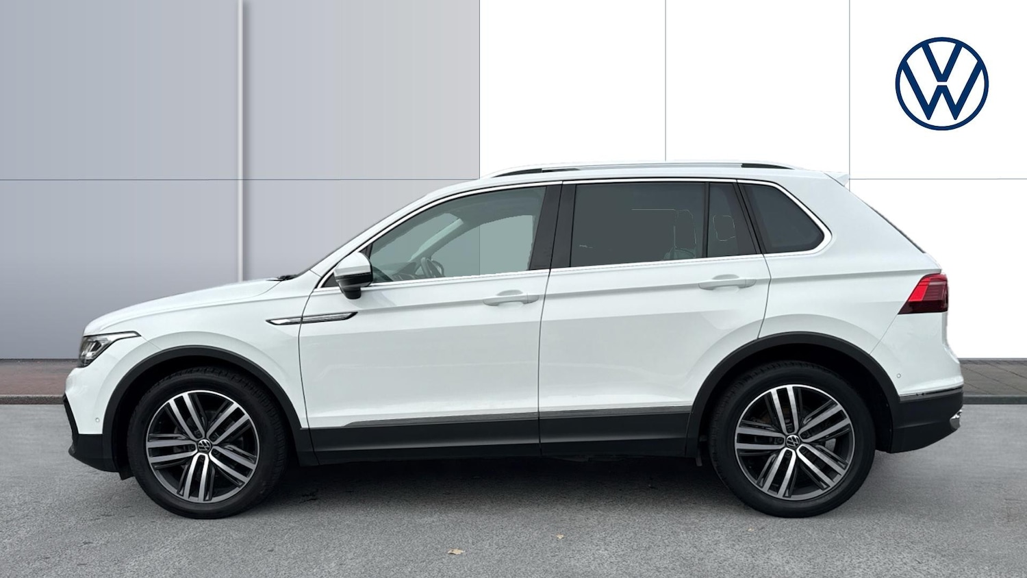 Used Volkswagen Tiguan 2021 for sale - 76343876: Photo 4