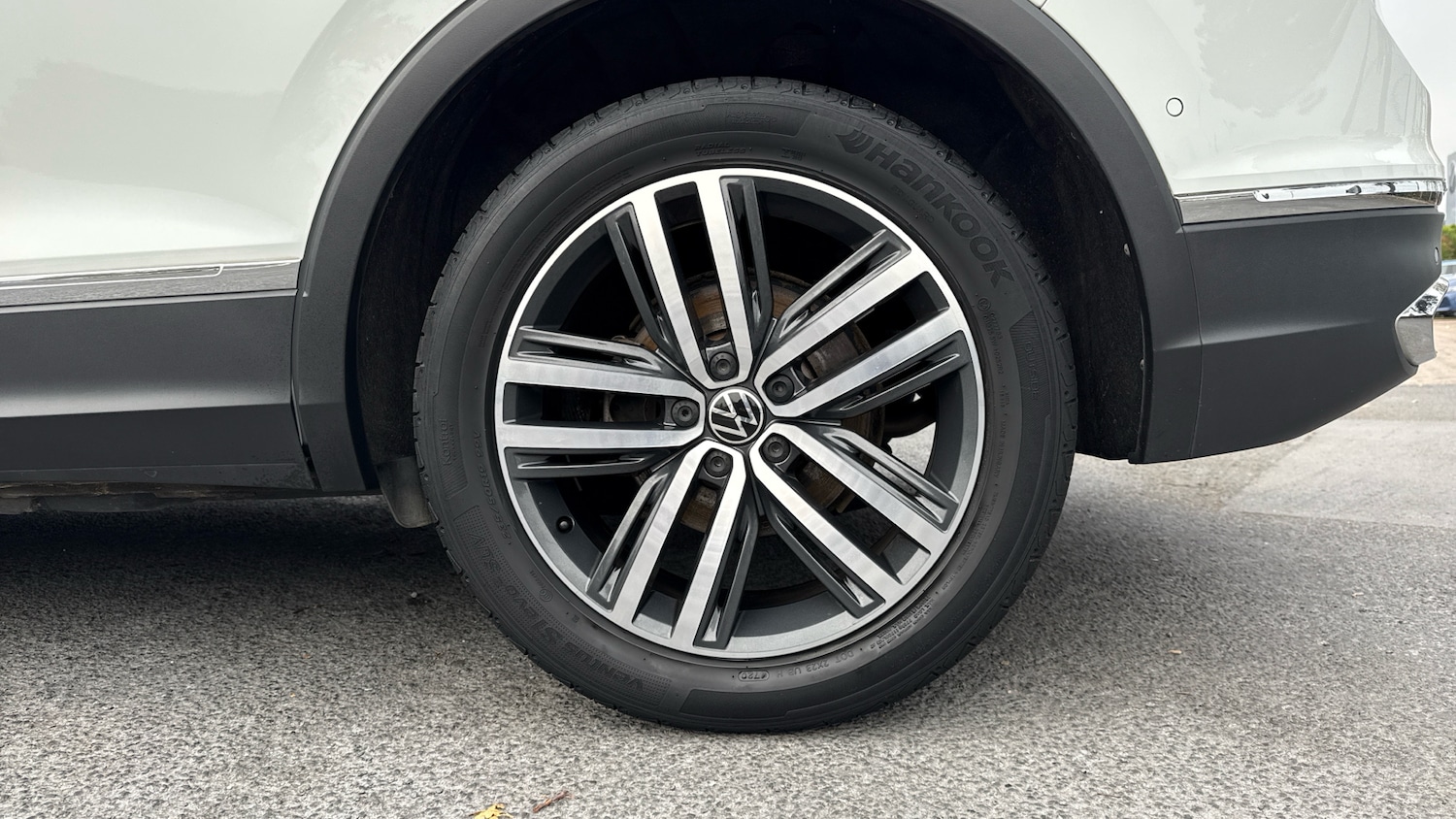 Used Volkswagen Tiguan 2021 for sale - 76343876: Photo 5