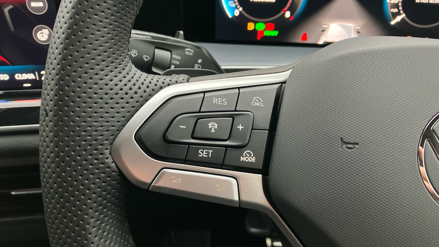 Used Volkswagen Touran 2025 for sale - 77022737: Photo 17