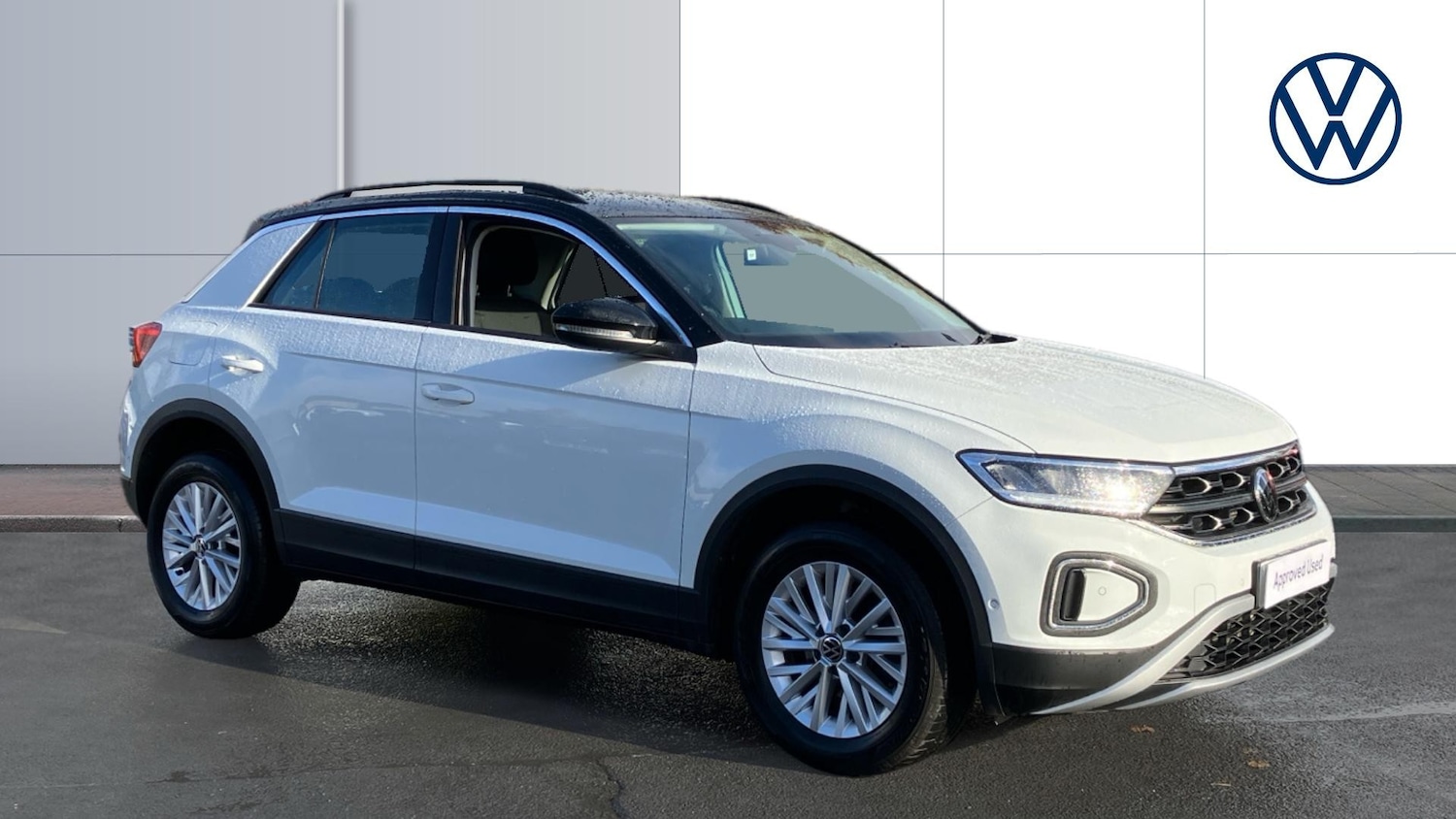 Used Volkswagen T-Roc 2023 for sale - 76451793: Photo 1