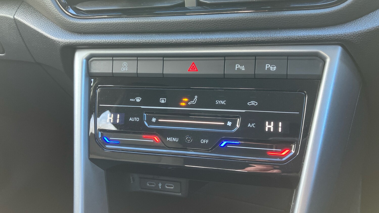 Used Volkswagen T-Roc 2023 for sale - 76451793: Photo 13