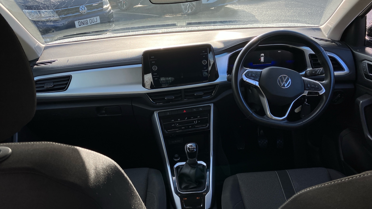 Used Volkswagen T-Roc 2023 for sale - 76451793: Photo 9