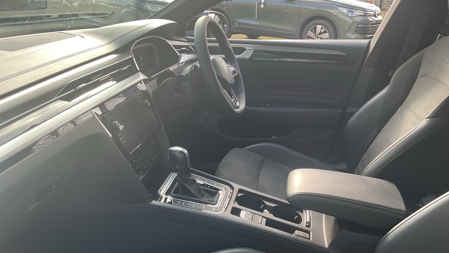 Used Volkswagen Arteon 2022 for sale - 77917107: Photo 2