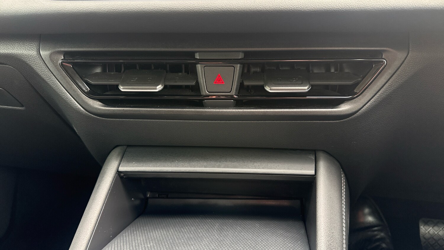 Used Volkswagen Tiguan 2025 for sale - 77834212: Photo 13