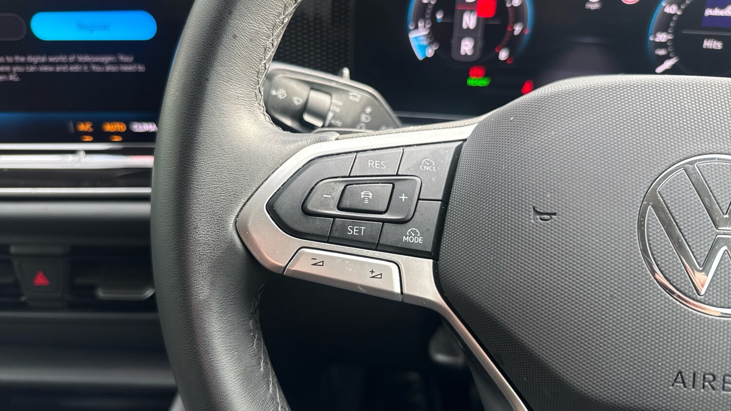 Used Volkswagen Tiguan 2025 for sale - 77834212: Photo 17