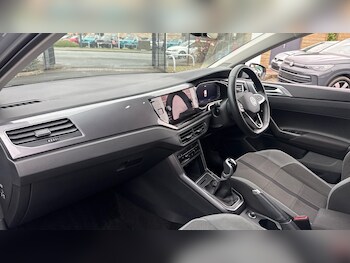 Used Volkswagen Polo 2024 for sale - 77367492: Photo