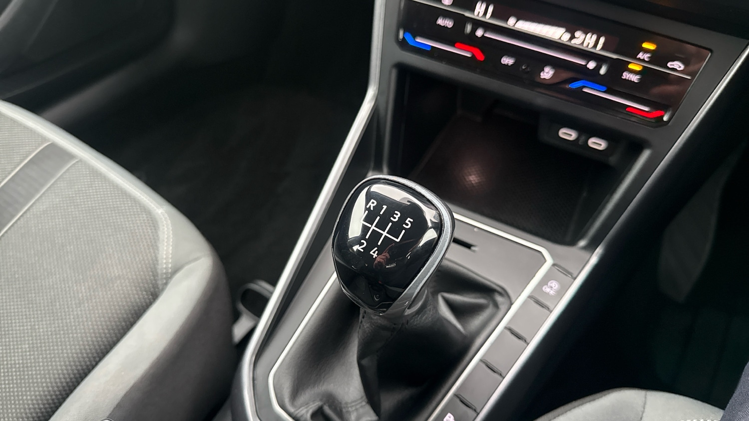 Used Volkswagen Polo 2024 for sale - 77367492: Photo 36