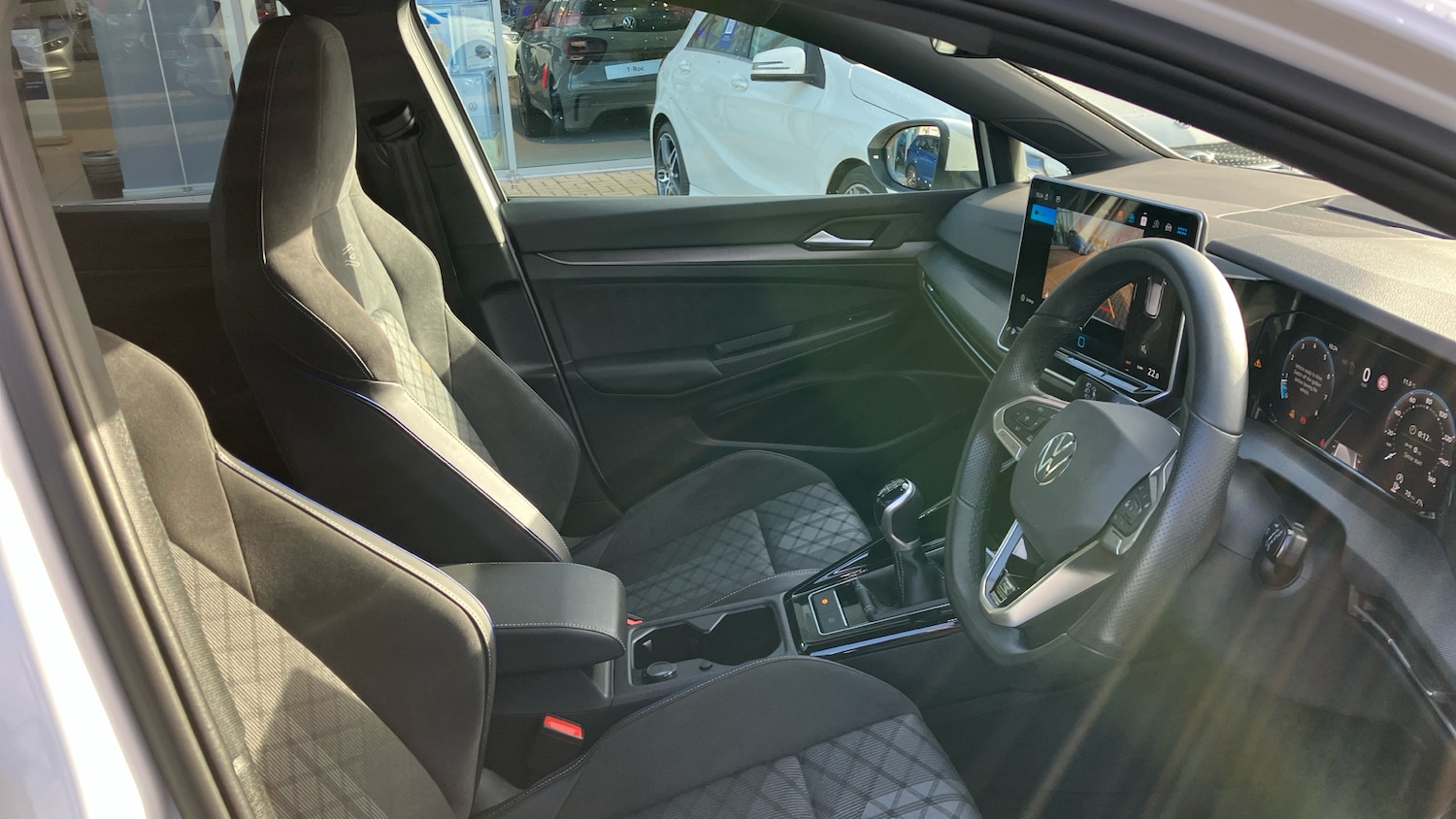 Used Volkswagen Golf 2024 for sale - 76384881: Photo 15