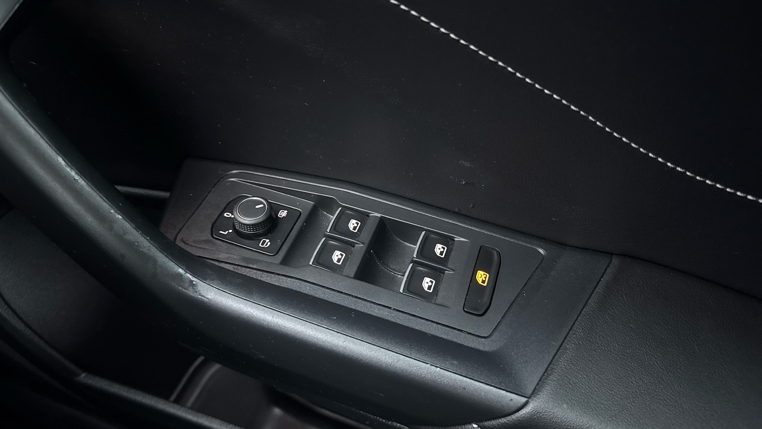 Used Volkswagen T-Roc 2022 for sale - 77271262: Photo 24