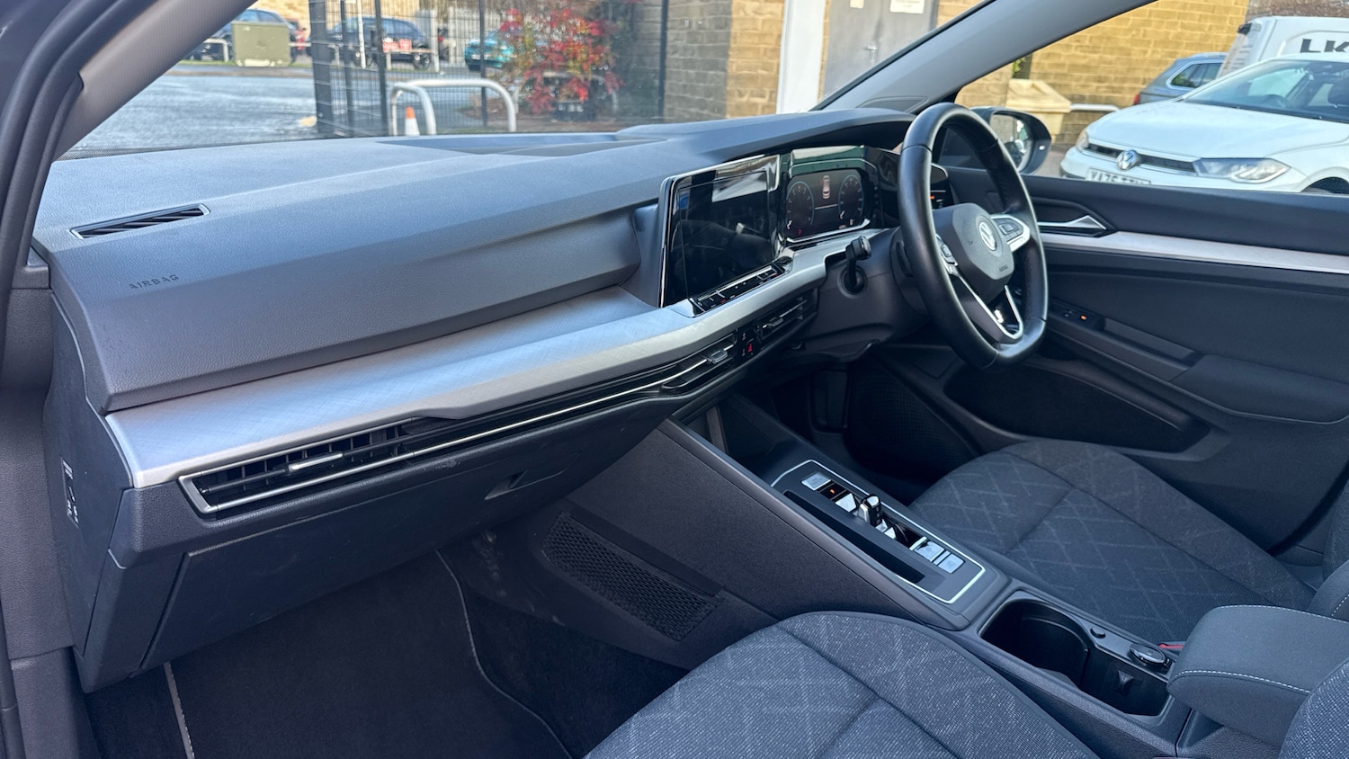 Used Volkswagen Golf 2020 for sale - 77196377: Photo 2