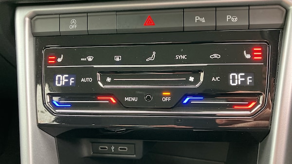 Used Volkswagen T-Roc 2022 for sale - 76219079: Photo 32