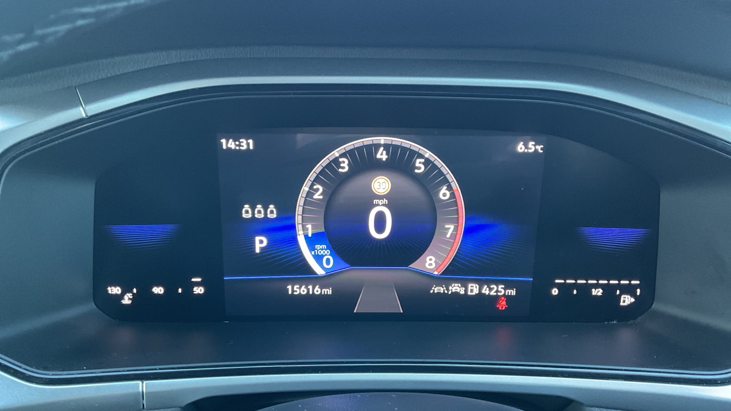 Used Volkswagen T-Roc 2025 for sale - 77247249: Photo 11