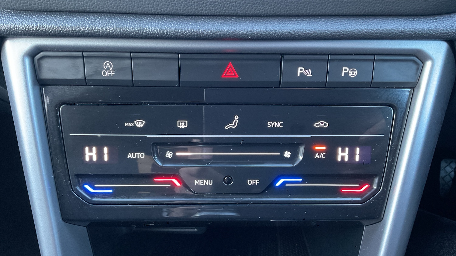 Used Volkswagen T-Roc 2025 for sale - 77247249: Photo 13