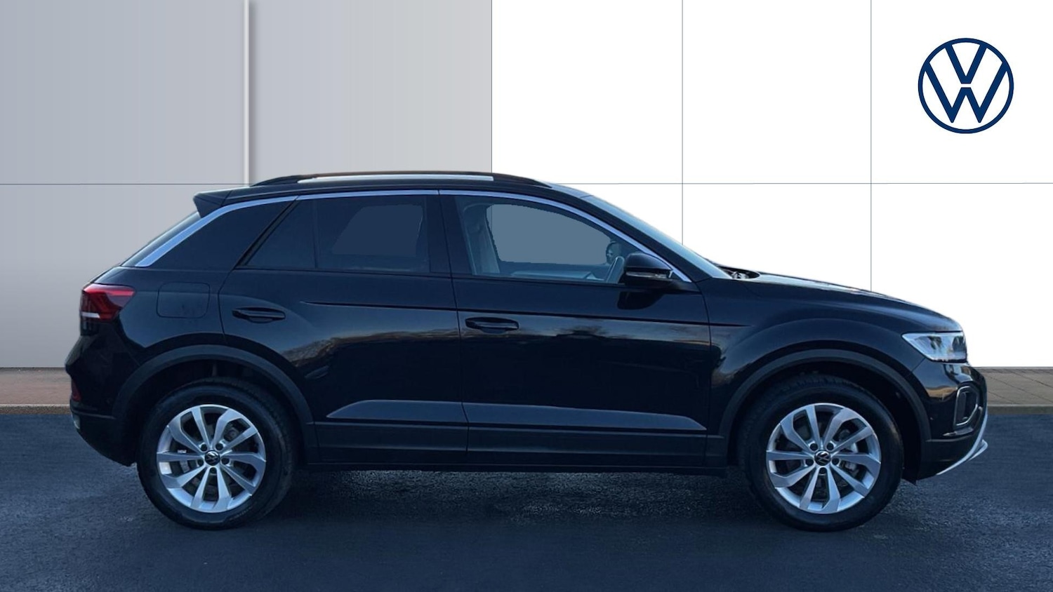 Used Volkswagen T-Roc 2025 for sale - 77247249: Photo 4