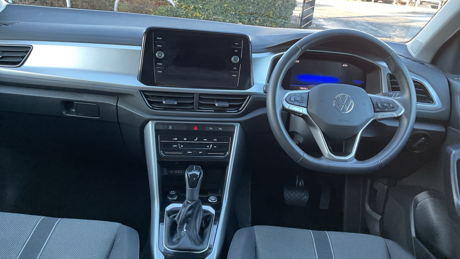 Used Volkswagen T-Roc 2025 for sale - 77247249: Photo 9