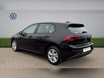Used Volkswagen Golf 2024 for sale - 77917645: Photo