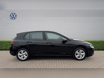 Used Volkswagen Golf 2024 for sale - 77917645: Photo