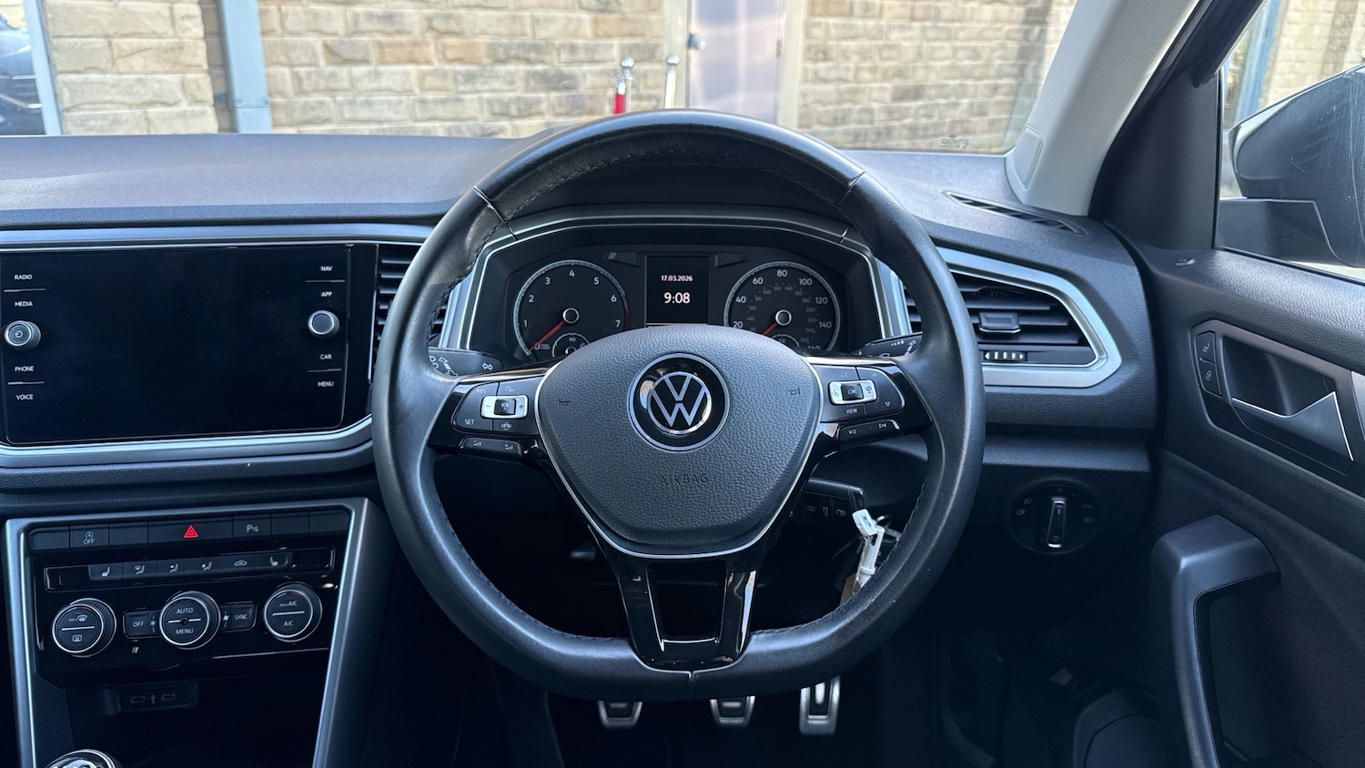 Used Volkswagen T-Roc 2022 for sale - 77946959: Photo 10